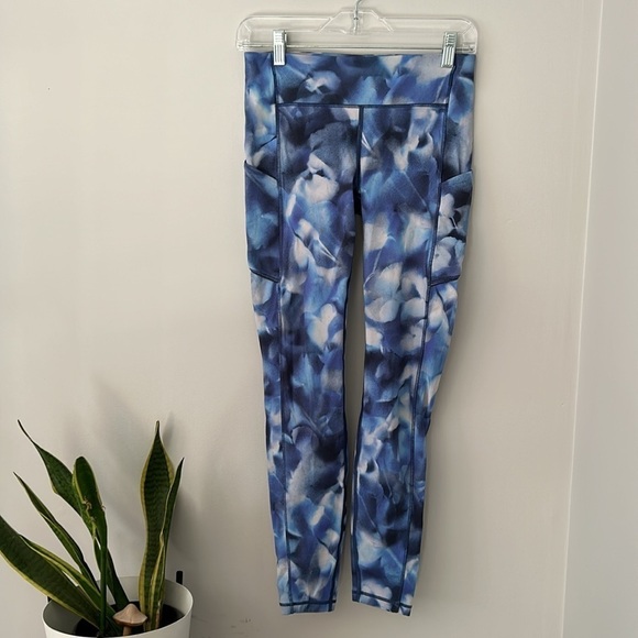 Lululemon speed up tight leggings - Picture 3 of 8